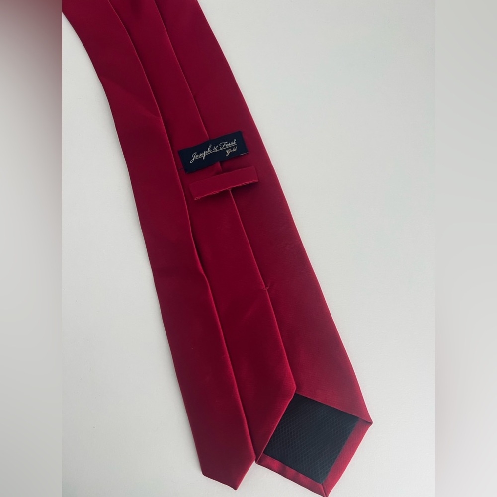 Joseph & Feiss Apple Red Silk Tie - Picture 3 of 4